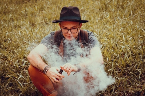 Featured image for “Does Vaping Cause The Same Oral Health Problems As Cigarettes? ”